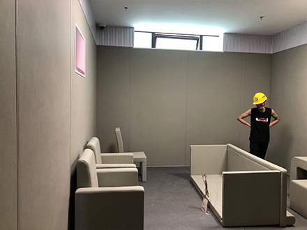 談話室室內(nèi)防撞軟包的設(shè)置和安裝