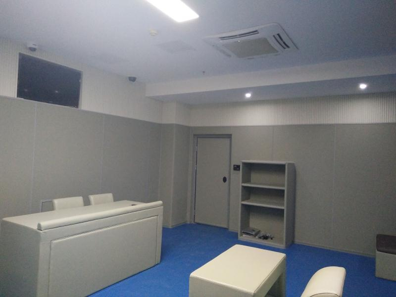 紀(jì)委防撞軟包談話室專用防撞材料談話室防撞桌椅防撞衛(wèi)浴