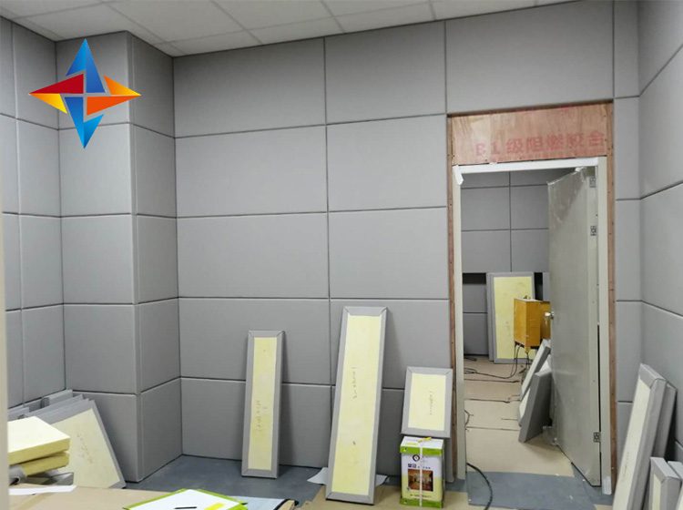 提一下防撞防火軟包，其最大的特點就在于吸音能力強