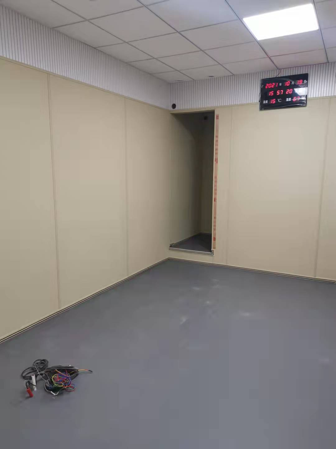 法院防撞軟包審訊室、關(guān)押室等場(chǎng)所做防撞軟包